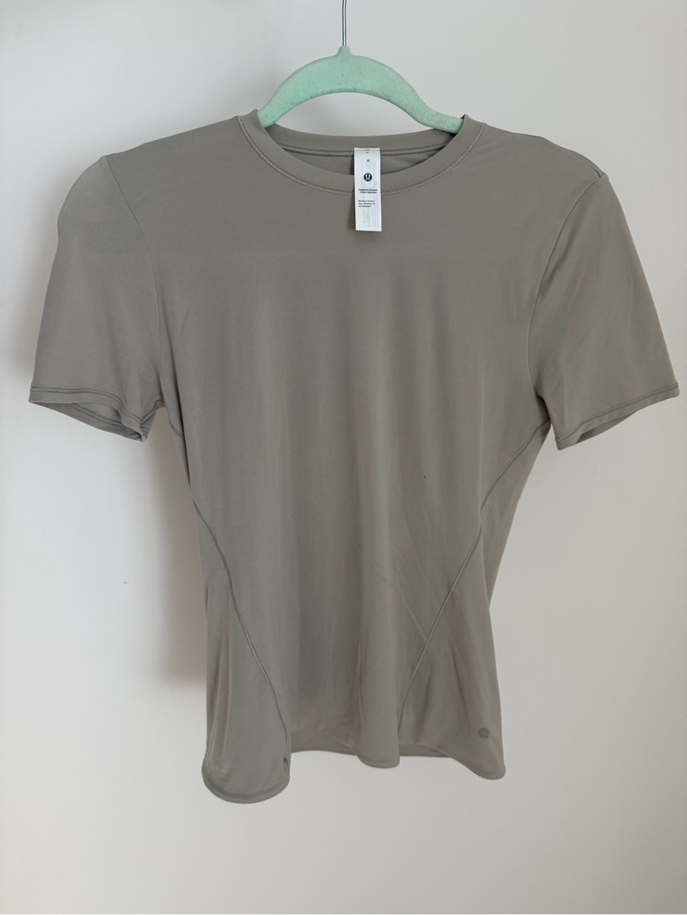 Lululemon Wundermost Nulu Hip-Length Crewneck Shirt M